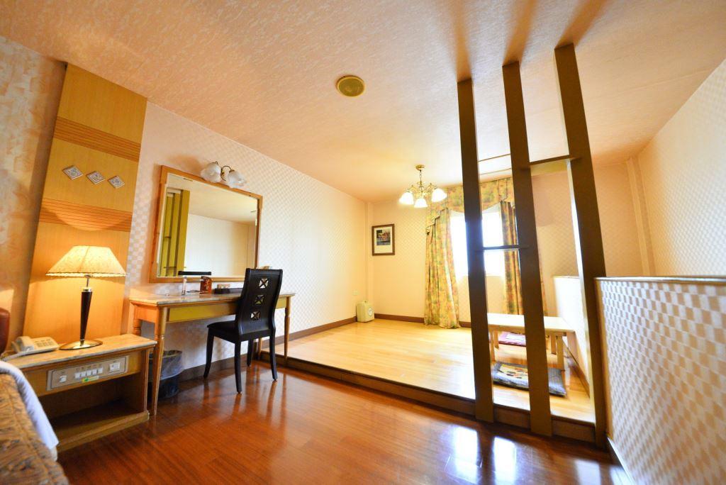 Paiwei Motel Tainan Exteriör bild